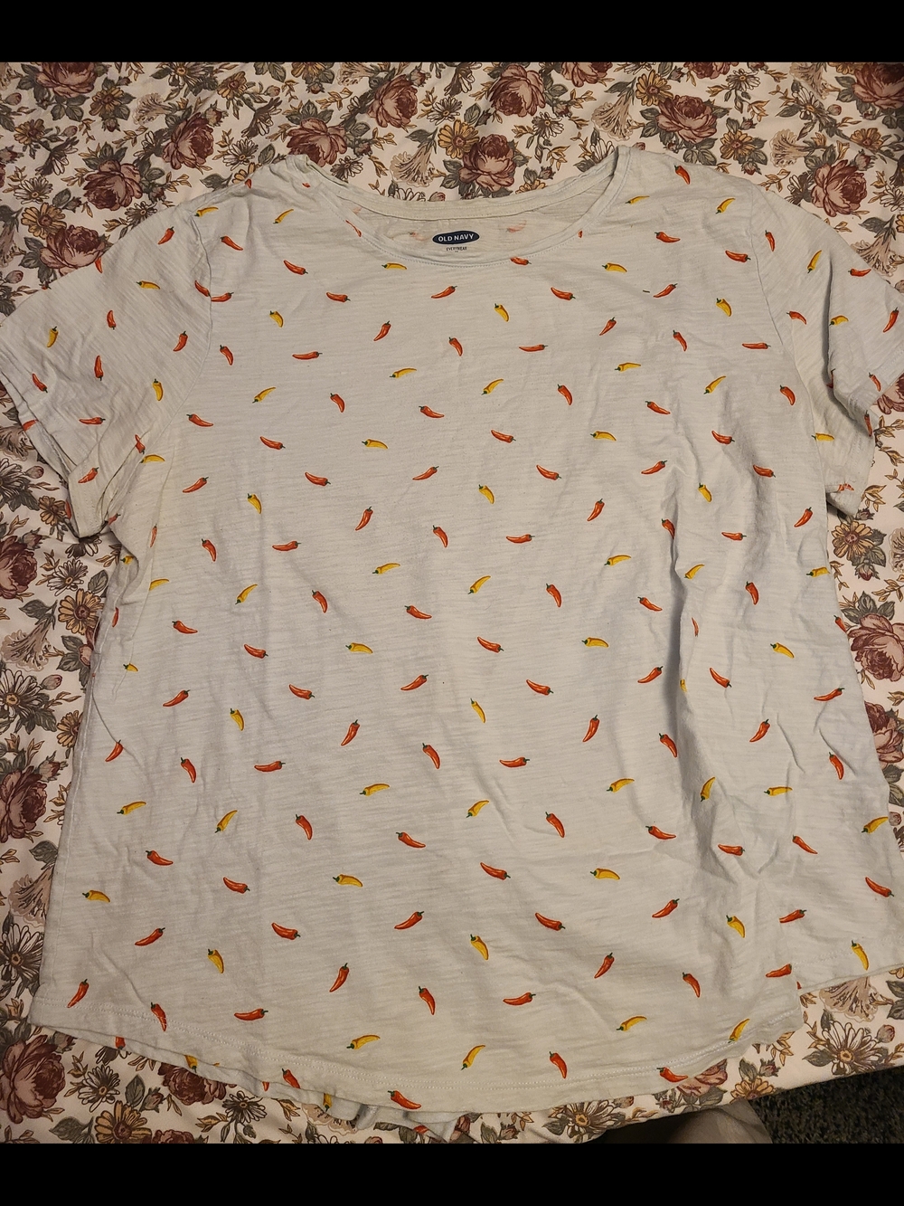 Old Navy Cream Short-Sleeve Tee with Red & Yellow Feather Motif